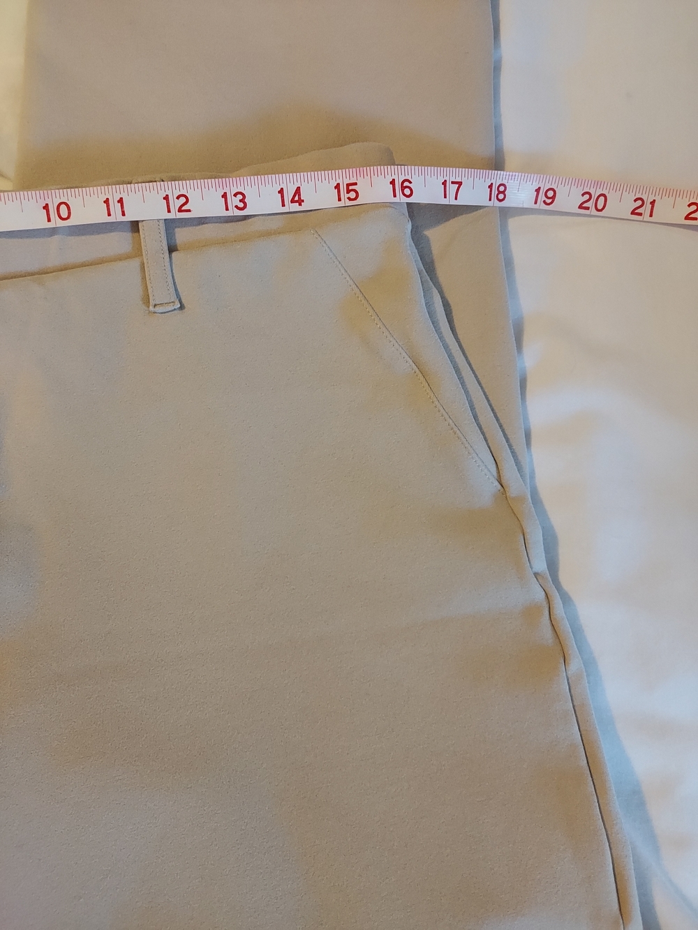 Quince Ultra-Stretch Ponte Straight Leg Ankle Pants Beige Khaki Tan Size L - Picture 5 of 9